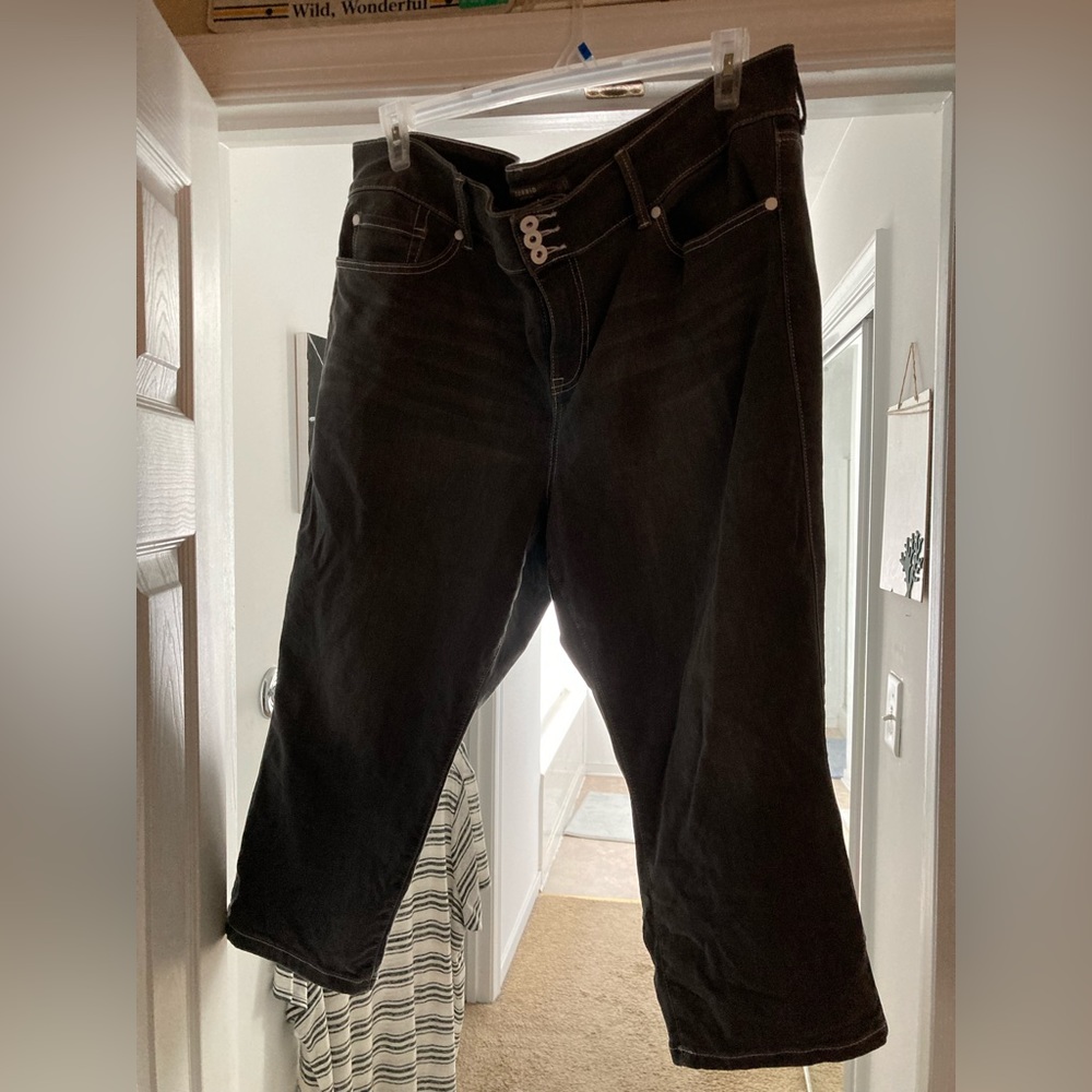 Size 22 Torrid Cropped Jeggings